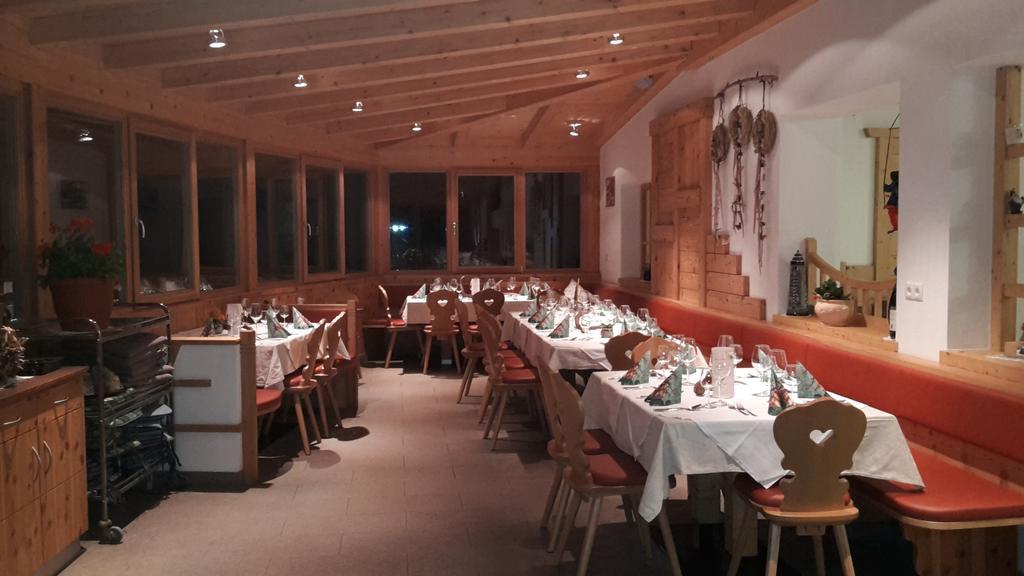 Edelweisshuette Ladurns Hotell Fleres Exteriör bild
